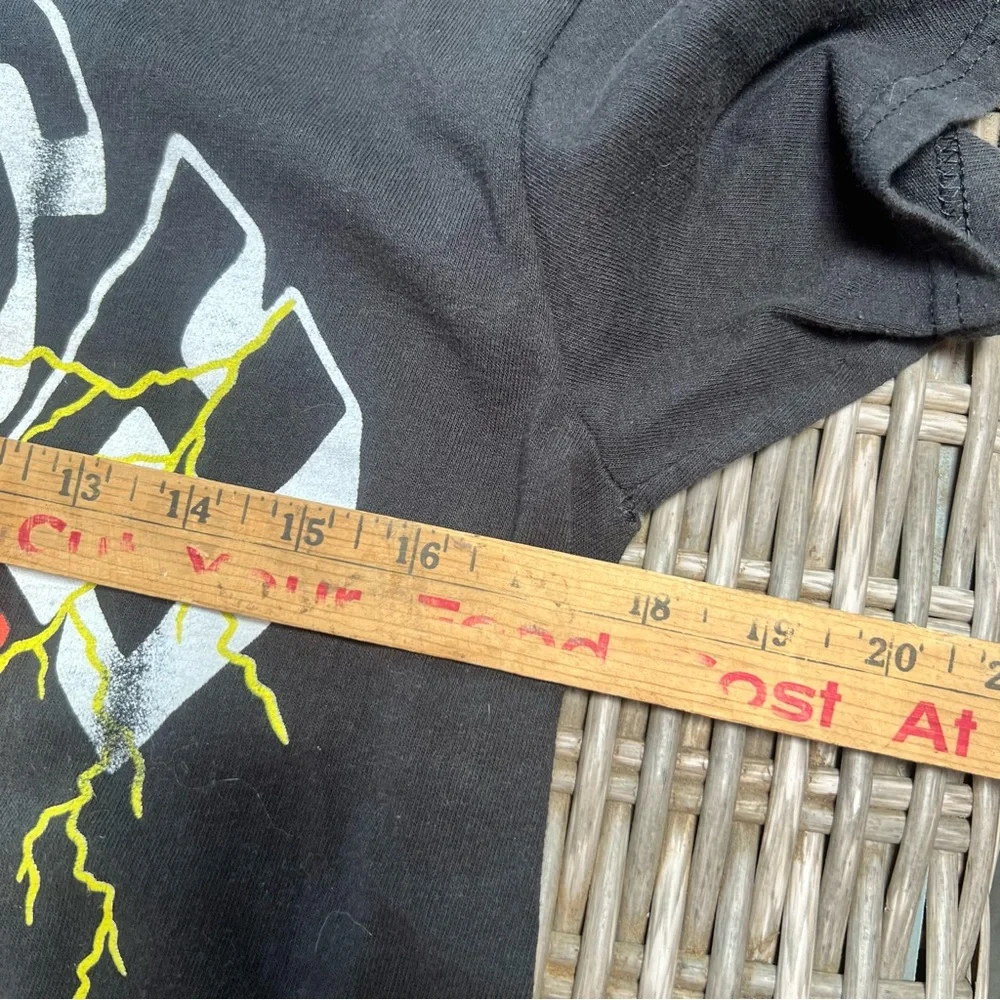 The Flash Black Graphic Tee - Picture 8 of 9